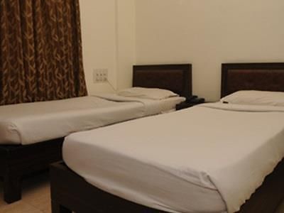 Royal Inn Bangalore Buitenkant foto